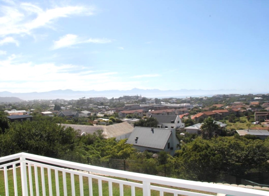 5 Bedroom Property for Sale in Whale Rock Western Cape